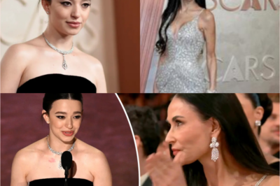 Mikey Madison was caught showing DISD@IN toward Demi Moore as she responded to Demi’s congratulatory message while stepping up to accept the 2025 Oscar for Best Actress.