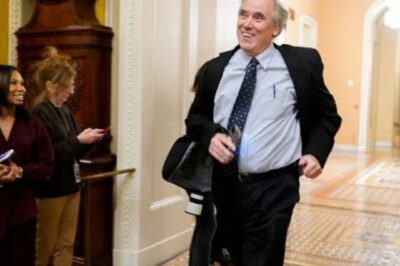 Thượng viện Mỹ thông qua gói ngân sách cho phép mở cửa lại chính phủ