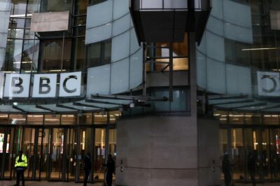 BBC bị ông Trump dọa kiện đòi bồi thường tỉ USD vì chỉnh sửa bài phát biểu