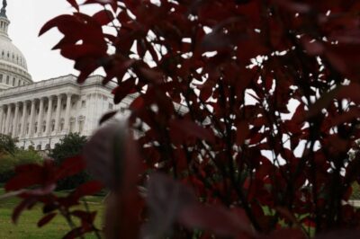 Đóng cửa chính phủ Mỹ kéo dài phá kỷ lục, ông Trump lo lắng